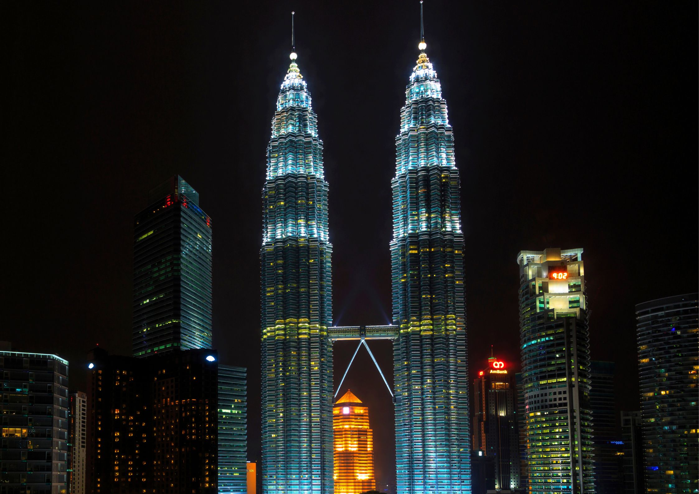 Petronas Tower - Must Watch RCKL Petronas Tower - Must Watch RCKL